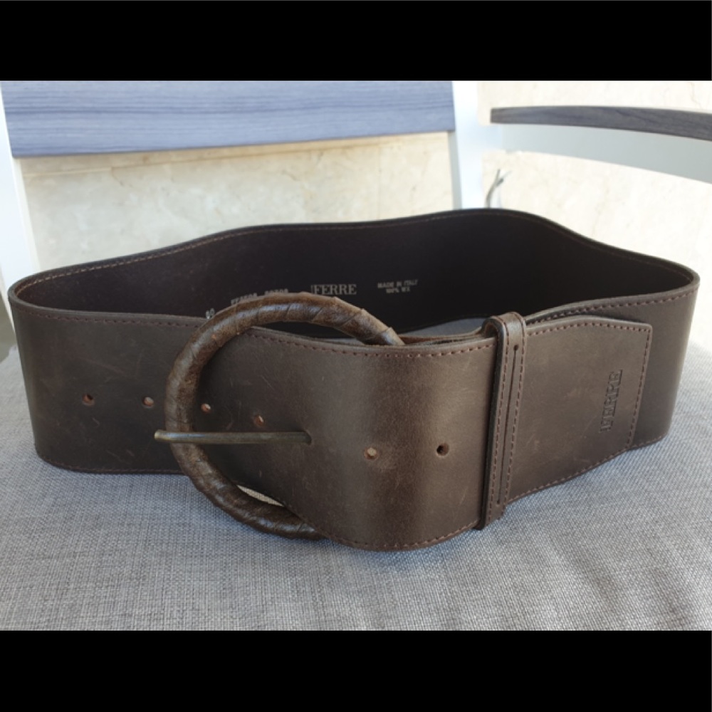 Giafranco Ferre brown leather belt